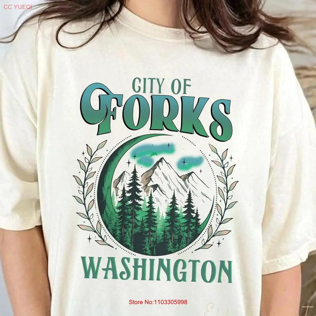 Twilight City Of Forks T Shirt Washington New Moon Rainforest Aesthetic Spooky Halloween Vintage Soft Comfortable Homme
