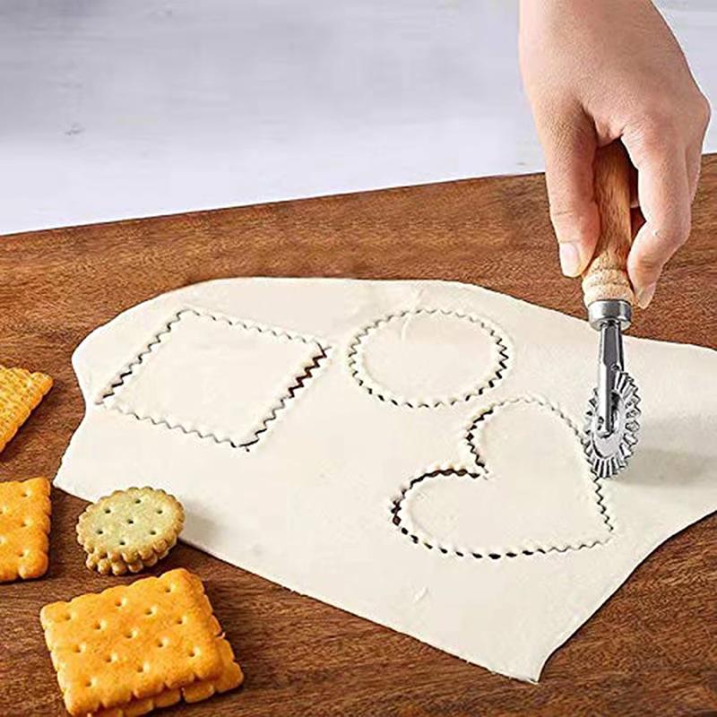 New Stainless Steel Baking Wheel Equipment Handmade Pasta Dumpling Stamp Making Machine Dumpling Knife Christmas Cookie Mold