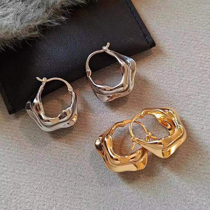 Japan and Korea metal retro sterling silver ear buckle women's niche design sense high-end earrings new popular temperament earrings