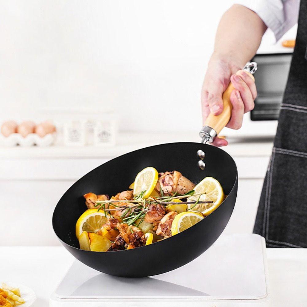 Non-stick Frying Pan Universal Pot Traditional Small Cast Iron Wok Rental