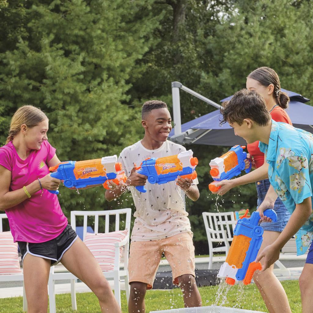 Hasbro Nerf Super Soaker Бластер для водных выстрелов Flip-Fill, 4 режима стрельбы, быстрое пополнение, емкость бака 887 мл, подходит для детей от 6 лет,