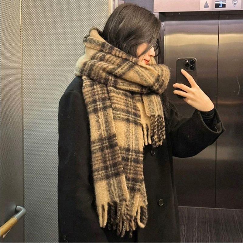 Exquisite Scarf for Female Students in Winter New Style All Match Plaid Shawl Thickened Warm Long Plush Scarf for Men Trendy