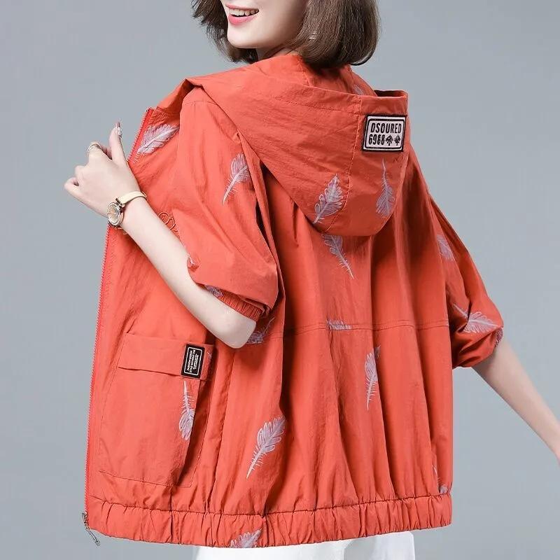 Большие размеры 3XL, куртки с капюшоном с принтом, женские свободные повседневные весенние верхняя одежда, тонкая солнцезащитная одежда, летняя базовая одежда для мам, Chaquetas