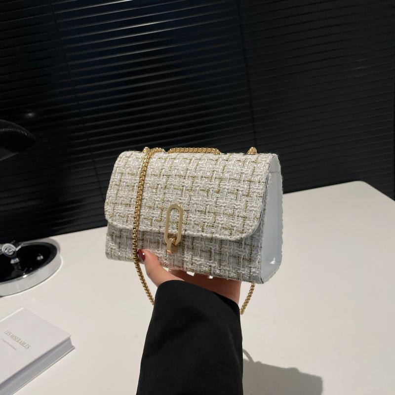 Bag Women's 2025 New Temperament Small Square Bag Fashionable Versatile Single Shoulder Portable Baguette Bag High Value Women's Bag