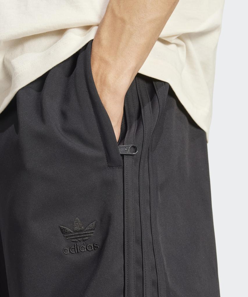 ADIDAS Parachute Pants - Black / Iy2075