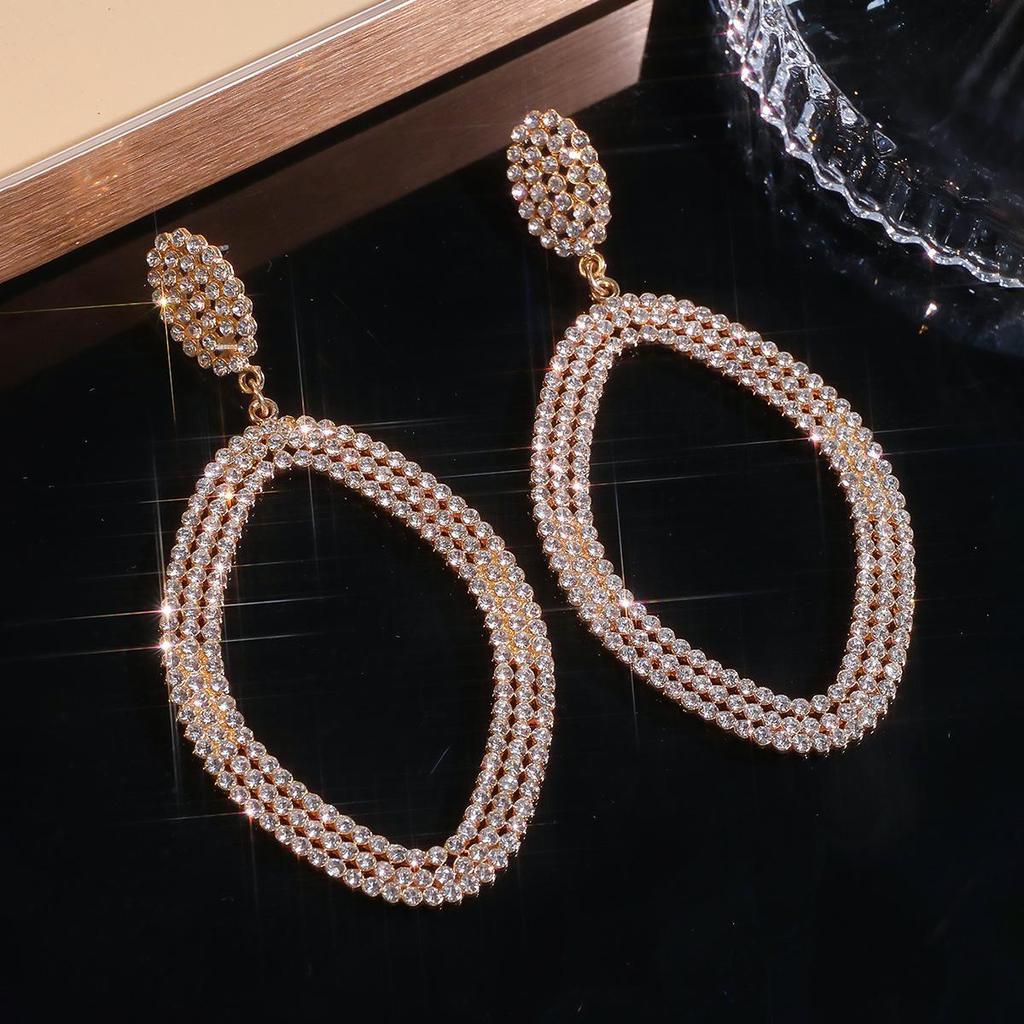 Luxury Zircon Tassel Earrings: High-End Flash Rhinestone Dangle for Elegant Women's Fashion