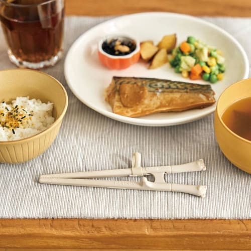 EDISONmama Bebebird Ohashijozu (Beige) Bear Chopsticks for Right-Handed Practice, Perfect for Graduating from Training Chopsticks, Includes Ring, Dish