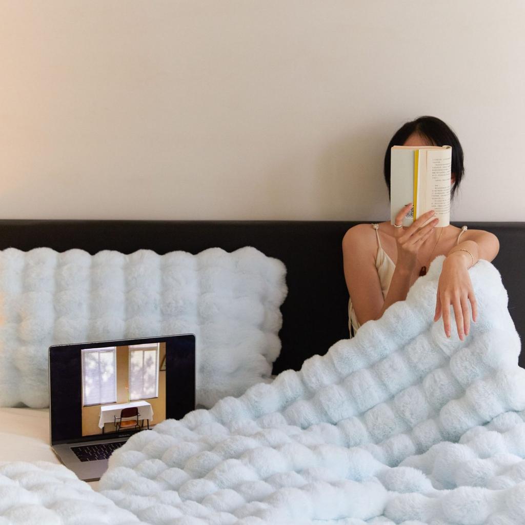 Blanket Imitation Rabbit Blanket, Bubble Velvet Blanket, Double-sided Thick Office Nap Blanket, Sofa Cover Blanket
