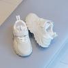 Детские кроссовки. Новые весенние и осенние туфли для папы для мальчиков. Нескользящие маленькие белые туфли для девочек. Детская повседневная обувь на мягкой подошве.