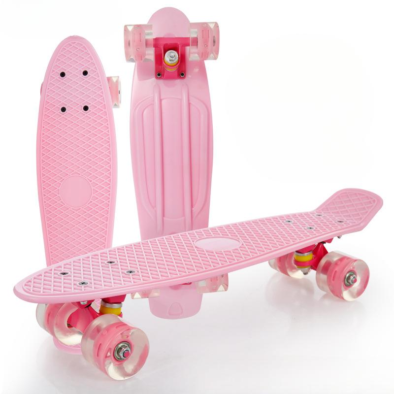 Новый пластиковый четырехколесный скейтборд-рыба с мигающим колесом, дорожный скейтборд с одним деформированным колесом