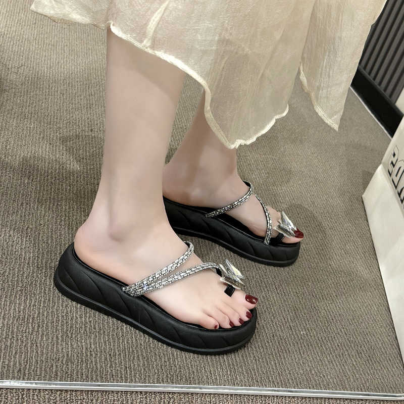 Fashion Does Not Slip Lightweight Women's Silver Brand Slippers Silver Sandals Women Flip Flop Shoes Sneakers Sport Krasovki Tnis