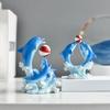 Яркая фигурка дельфина из смолы, мультяшный стиль, статуэтка дельфина, милая скульптура морского животного, для рабочего стола