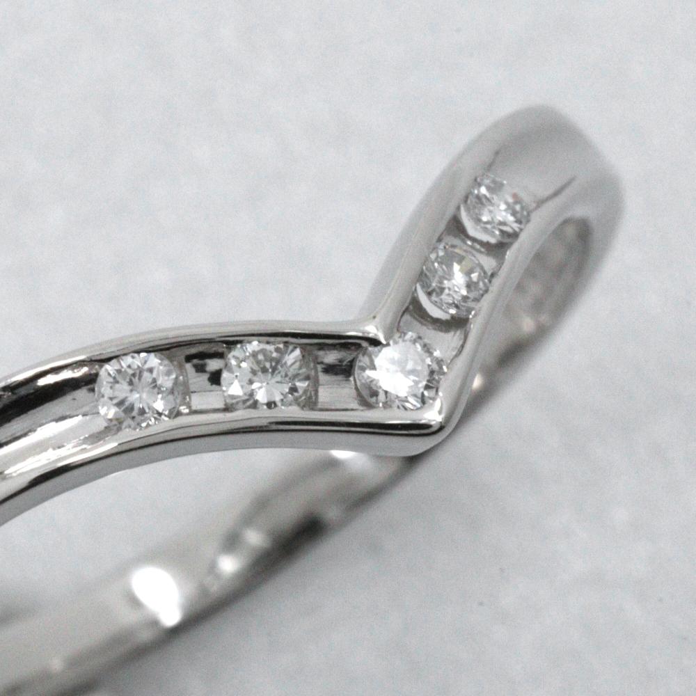 V-shaped 5P Ring Pt900Platinum/diamond #7.8(US Size) V character 2.7g Women Used