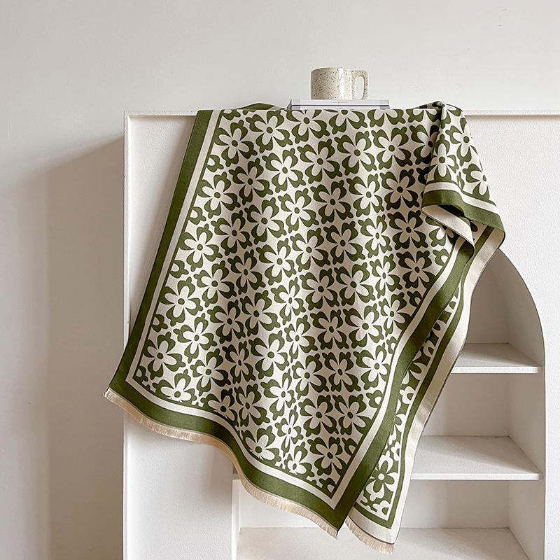 Imitation Cashmere Flower Scarf Women'S Winter Korean Version Dongdaemun Shawl Versatile Cute Thickened Scarf Tide