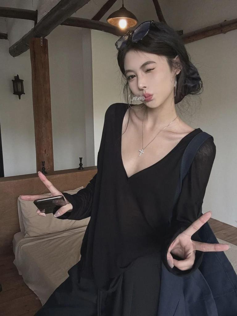 Women's Sheer White V-Neck Long-Sleeve Summer Blouse - Loose Fit, Sun Protection, Casual Top