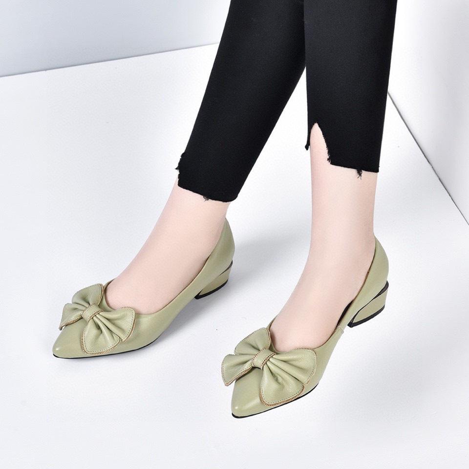 Женские туфли с острым носком, весна 2025, новые удобные туфли из коровьей кожи первого слоя, с низким каблуком и неглубоким носом, женские туфли на плоской подошве с бантом