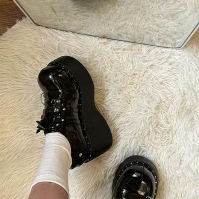 Ретро британский стиль, туфли-одинарки на маффиновой подошве, весна и лето, новая нишевая дизайнерская обувь на толстой подошве, маленькие кожаные туфли женские