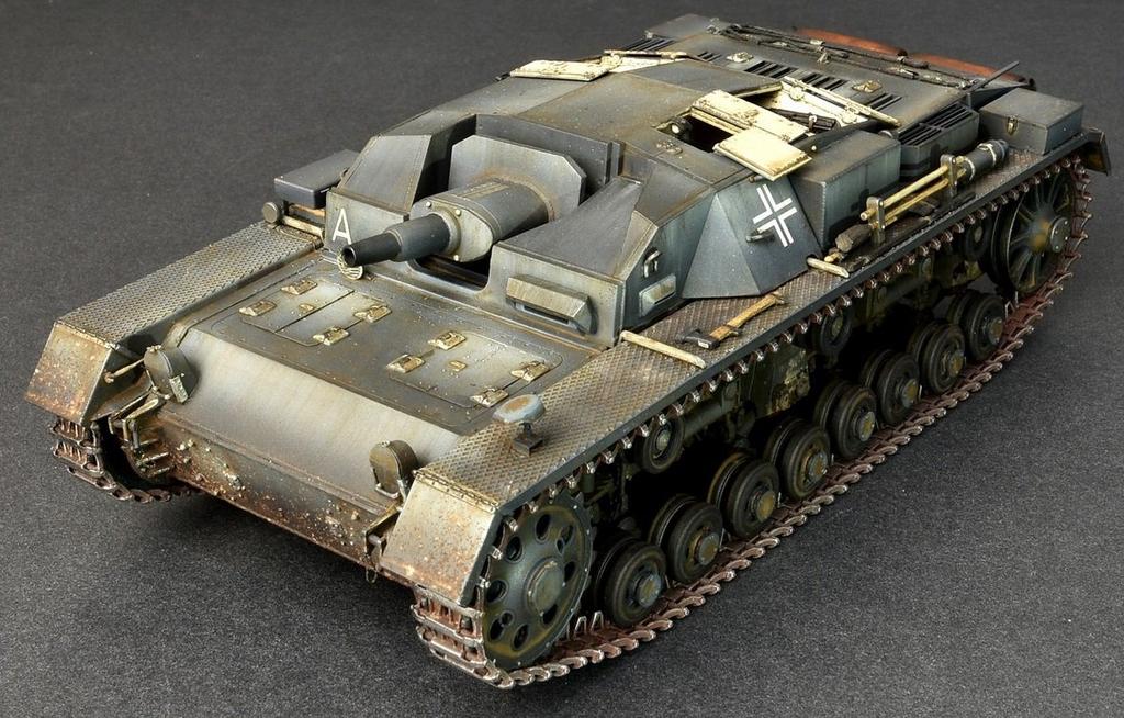 MiniArt Scale World War II German III Plastic Model Kit MA35210 1/35 Sturmgeschütz O-Series