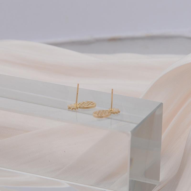 Минималистичные полые серьги-гвоздики с ананасами для девочек, креативные маленькие серьги-гвоздики с фруктами из золотого сплава, европейские и американские ювелирные изделия