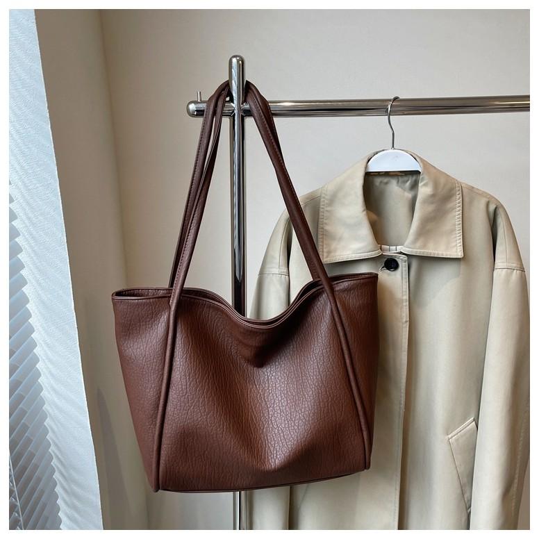 Ielgy Retro All-Match High-End Sense Shoulder Bag Large Capacity Fashion Class Commuter Tote Bag