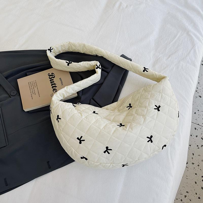 2024 летняя новая нишевая вышитая нить с ромбом большая вместимость модная простая сумка через плечо с пельменями