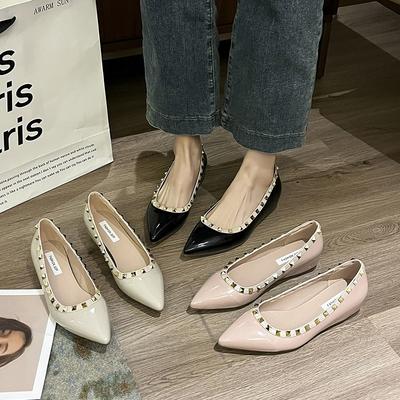 Модная высота заклепок увеличивается, заостренный цвет ню 2025, женские многофункциональные туфли для работы из мягкой лакированной кожи