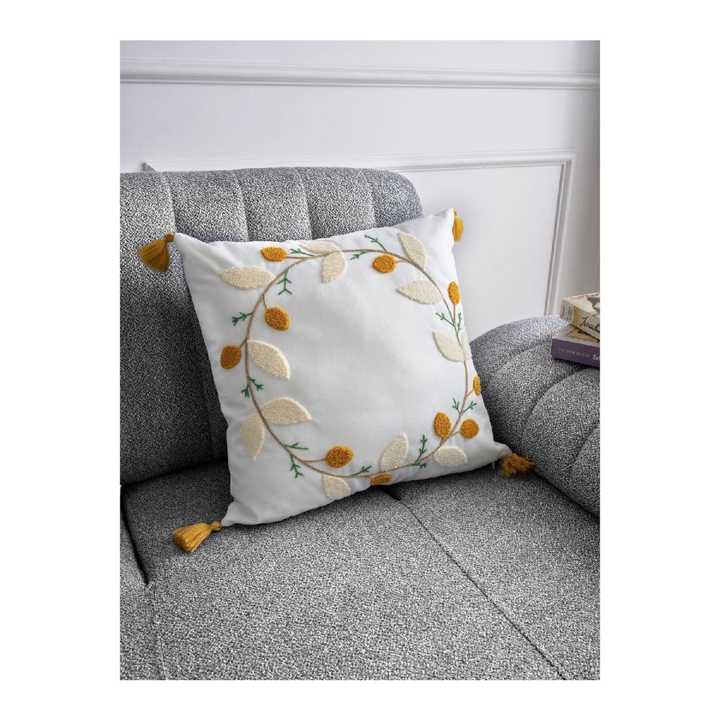 2 чехла на подушку с вышивкой из белой ткани