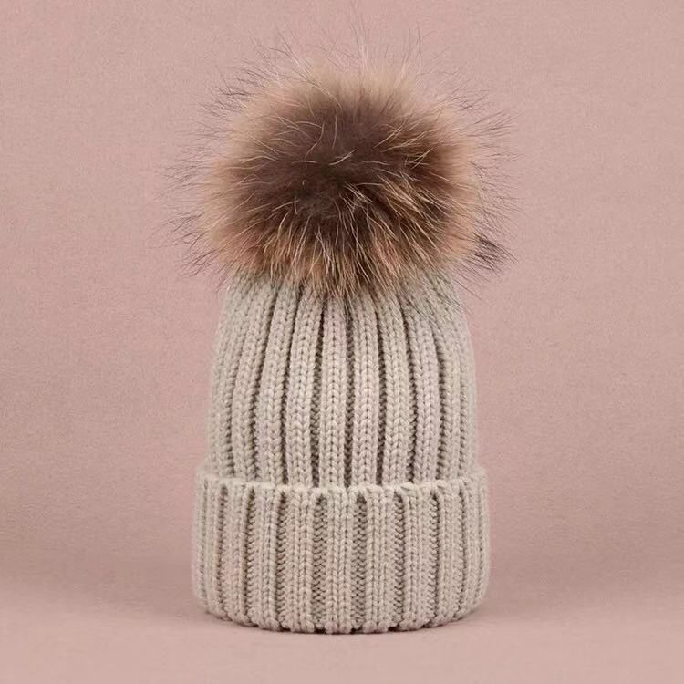 Adults Real Big Fluffy Soft Raccoon Fox Design Unisex 100% Polyester Common Winter Beanie Hat