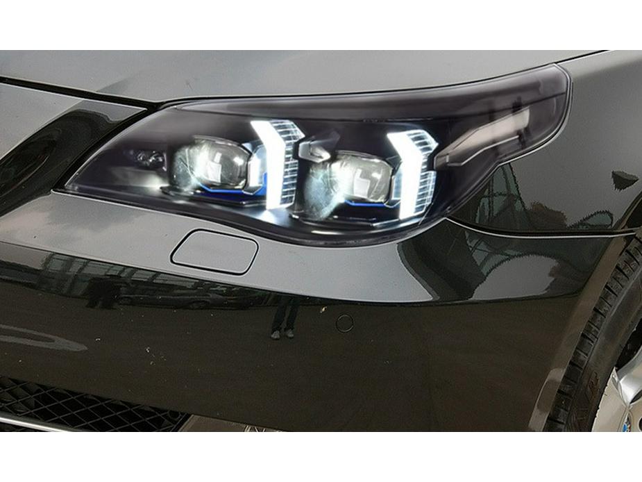 Светодиодная линзованная фара в сборе с ДХО и поворотниками для BMW 5 серии E60 03-10