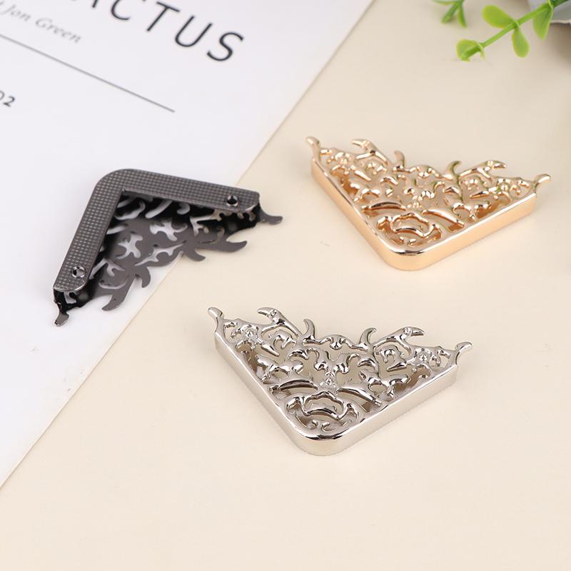Metal Bags Corner Protectors With 2 Screws Handbags Clip Edges Hollow Fixed Decorative Buckle Diy Hardware Accessories