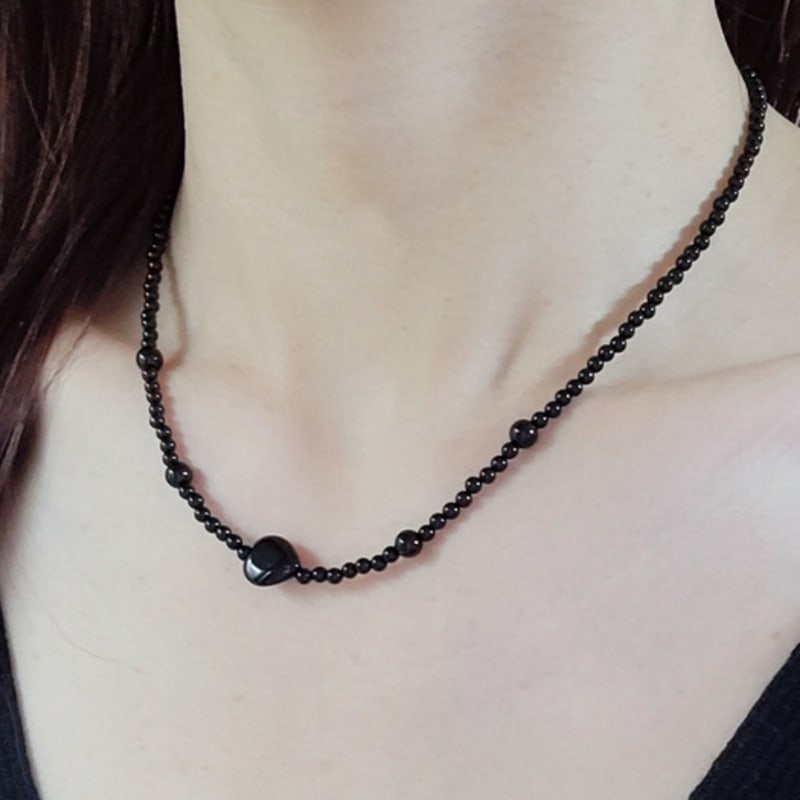 L’OMBRILLANT Heart Onyx Choker Necklace