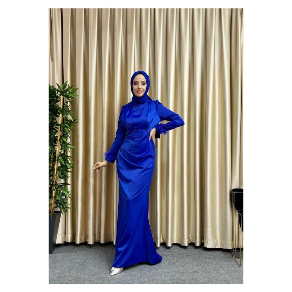 Атласное вечернее платье в хиджабе с рукавами и хвостом с кисточками