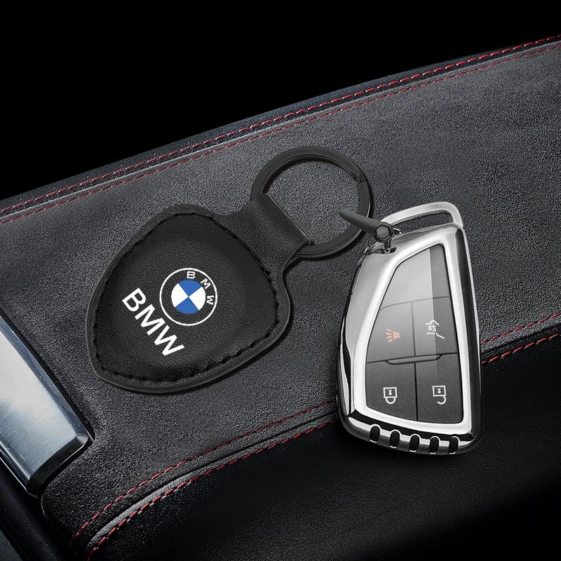 WKRA1 Car interior Logo Shield type Keychain Modeling Leather Key Ring For BMW M E90 E91 E92 E46 E60 E90 X1 X3 X5 E70 X5 1686