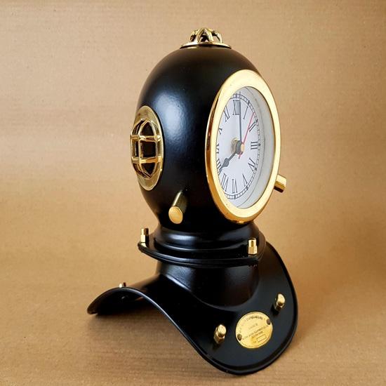 Мини-водолазный шлем 15,24 см с часами Морские навигационные часы Черный водолазный шлем Настольные часы Домашний декор