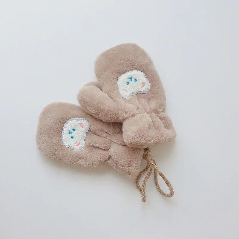 1 пара детских перчаток для мальчиков и девочек, модные варежки с мультяшным медведем для малышей, уличные теплые перчатки, зимние аксессуары для детей