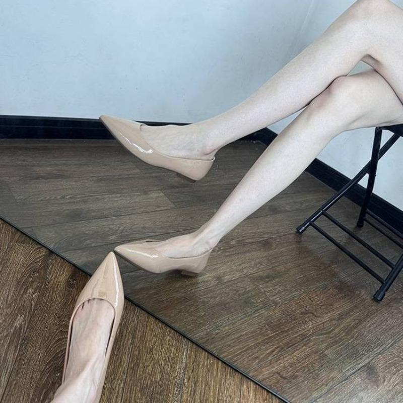 Осень новые простые остроносые нюдовые балетки женские мягкие на плоской подошве с вырезом лодочкой универсальные для работы одинарные туфли женские