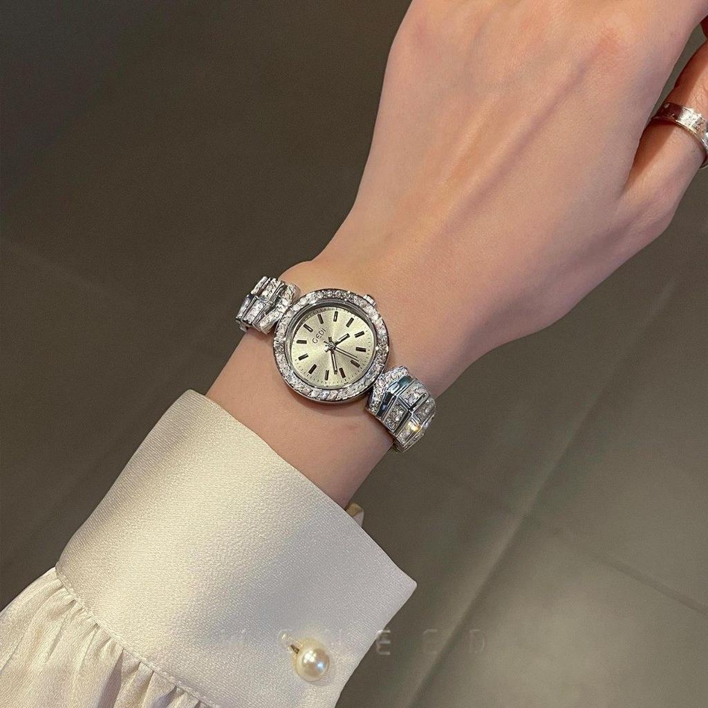 New Luxury Women'S Watch, Exquisite And Compact Ladies' Watch, A Gift For Your Girlfriend, Stylish Quartz Wristwatch
