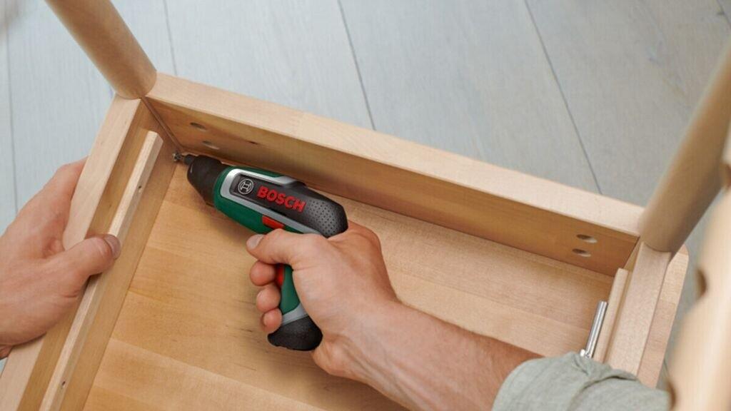 Мини-шуруповёрт Bosch IXO 706039E0001