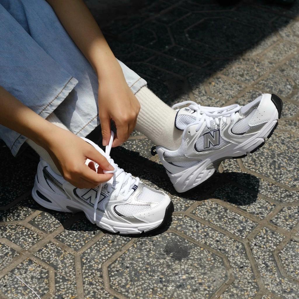 New Balance 530 Big Kid Белые детские кроссовки цвета индиго серебристо-металлик GR530SB1
