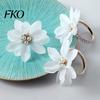 Napkin Ring 6Pcs White Lotus Rings, Chiffon Flower Metal Holders, Faux Soft Fabric Pearl Dinner Rings for Wedding Bridal Shower Table