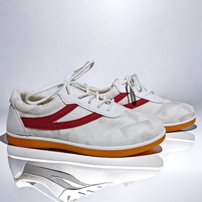 Женская обувь – Кроссовки