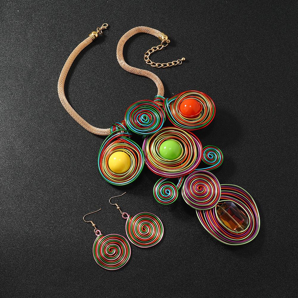 Set Stylish Jewelry With Crystals And Natureinspired Flower Motifs For Men Women And