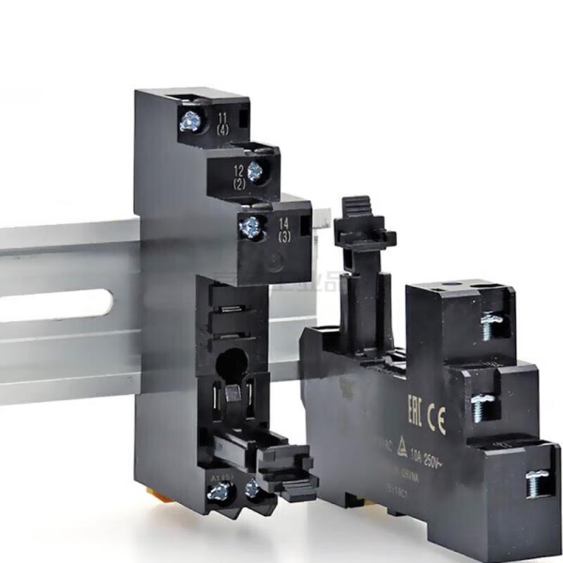 Omron P2RFZ-05-E Square Socket