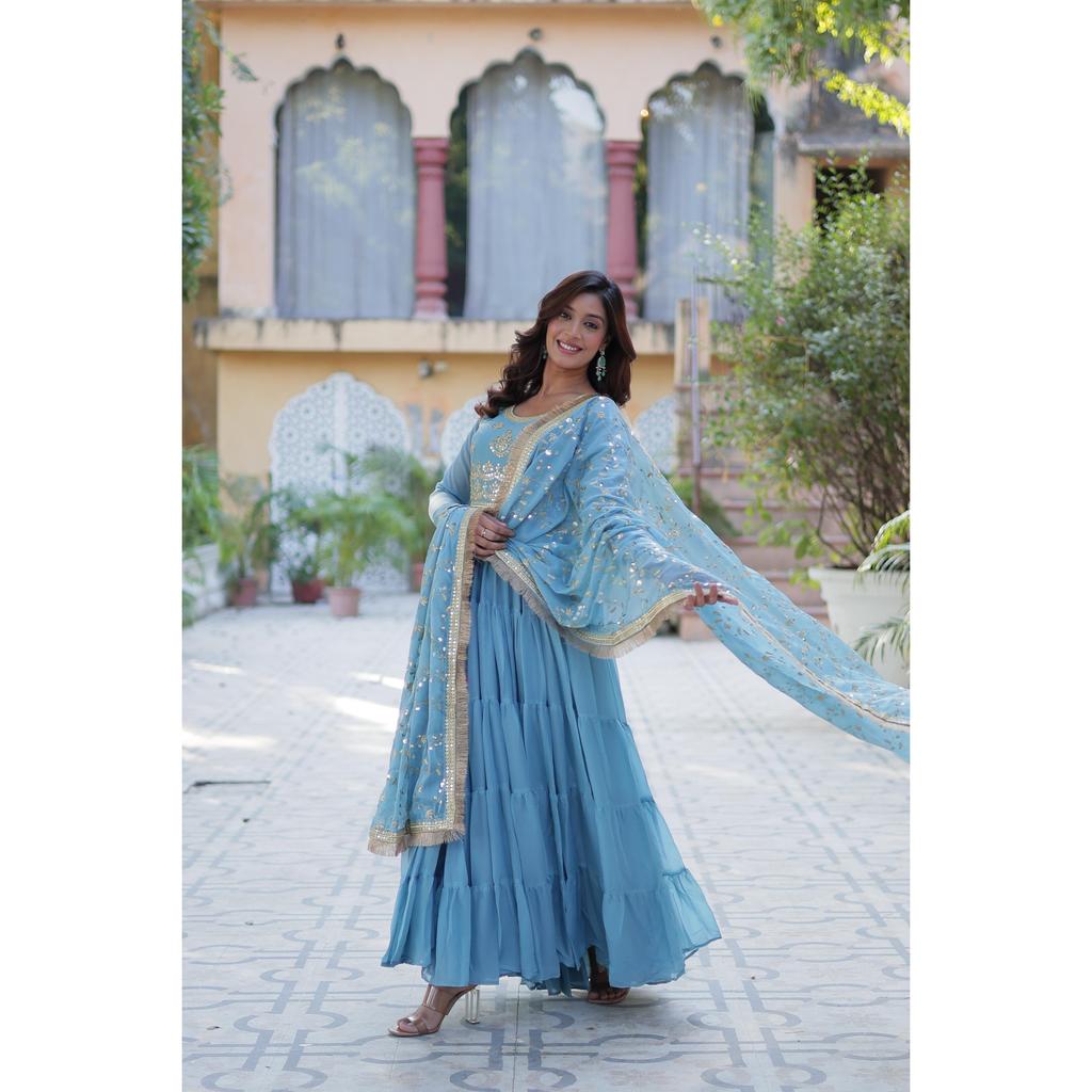 Желанное женское платье с пышной юбкой, выполненное из тканей Star Georgette и дизайнерской вышитой дупатты с привлекательной кружевной каймой, ЦВЕТ:- 4