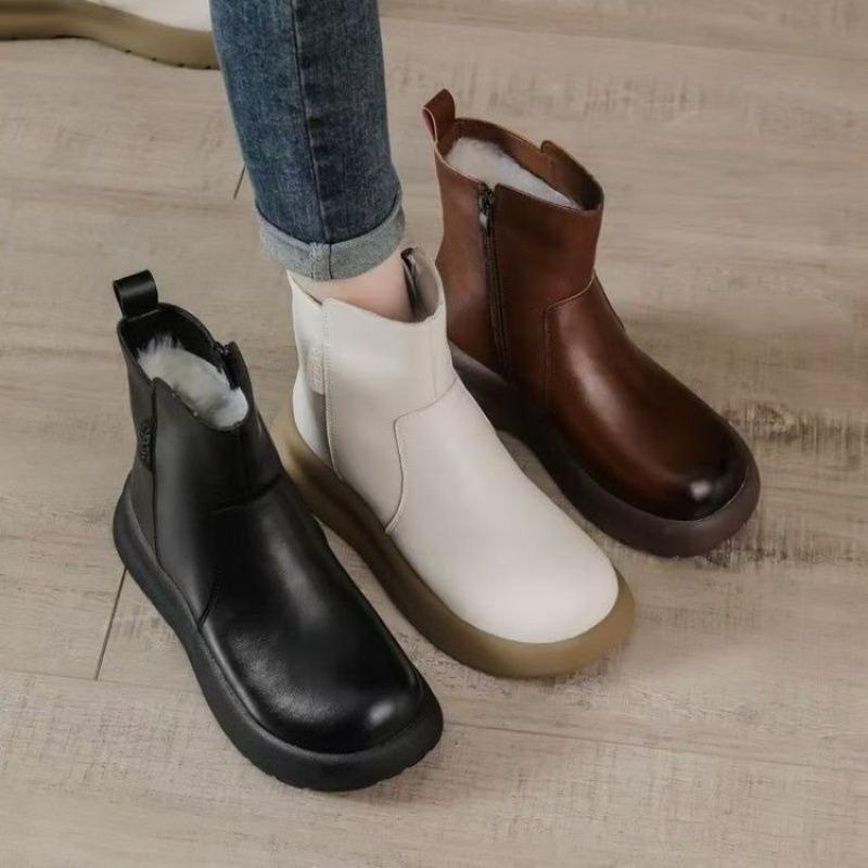 Soft-soled short soft leather Martin boots women's autumn and winter new velvet comfortable round head mid-heel Chelsea short boots
