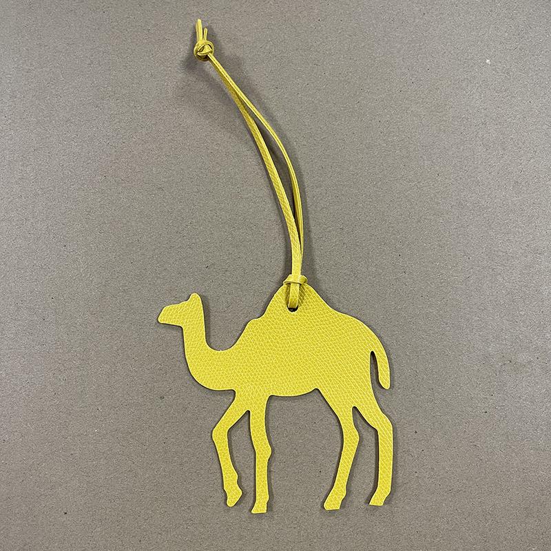 Милый кожаный верблюд брелок для ключей рюкзак кулон животное женская сумка шарм аксессуары