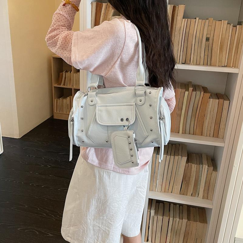 High Appearance Korean Rivet Tote Bag, Women's Fashionable Versatile Shoulder Bag, High-end Sensory Communication Crossbody Bag
