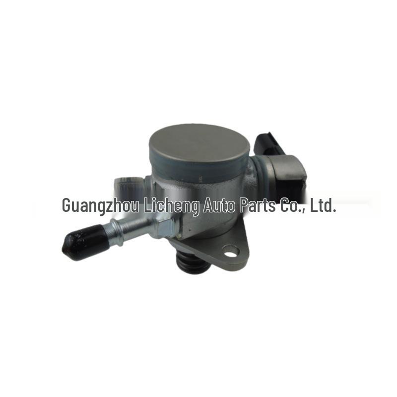 The CM5E-9D376-CB high-pressure mechanical fuel pump fits Ford Focus models from 2012-2017.