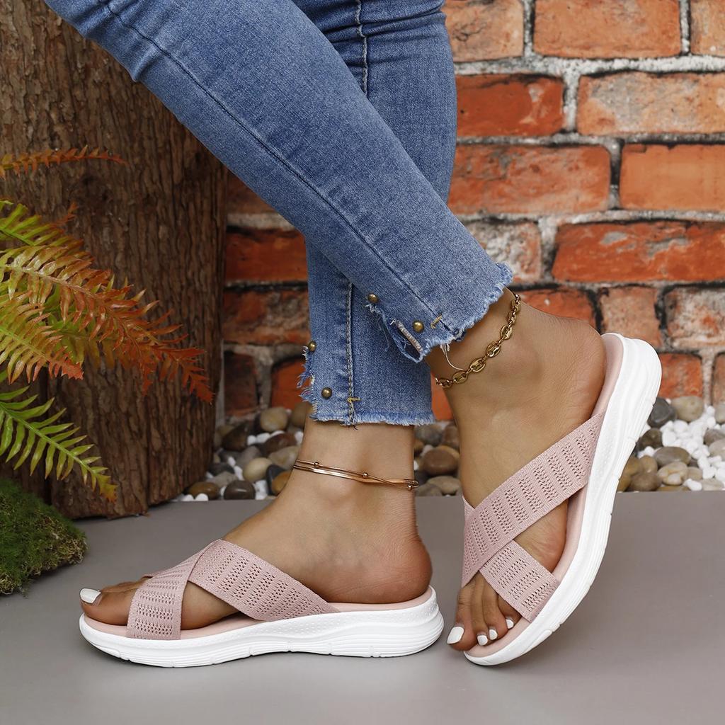 Women's Fashion Trend Non-slip Wear Comfortable Soft Soled Flat Sandals Flip-flops Shoes for Women Slides Shoes Womens Shoes