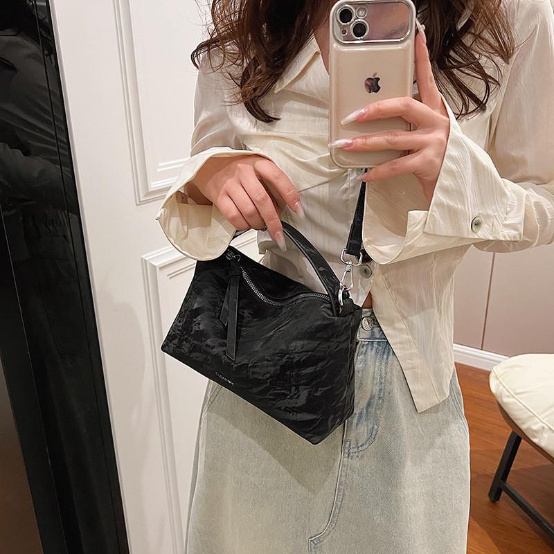Ielgy Large Capacity Boston Bag All-Match One-Shoulder Fashion Underarm Baguette Bag